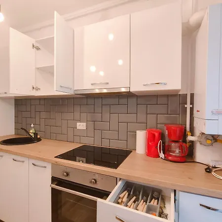 Plaza Residence Studio 3-2
